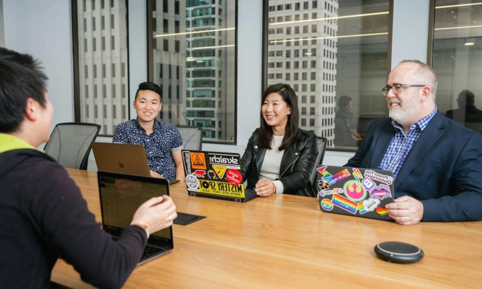 Teamarbeit und Beratungsgespräche